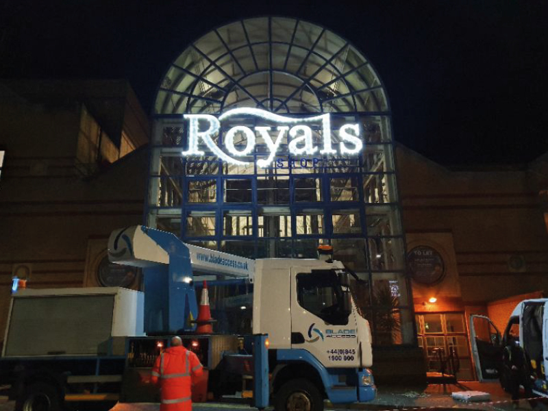 CYGNIA-WEB-CASE-STUDY-ROYALS